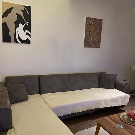 아파트 Brand & Luxurious Near- Mall Of *