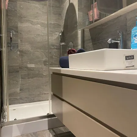 아파트 Brand & Luxurious Near- Mall Of